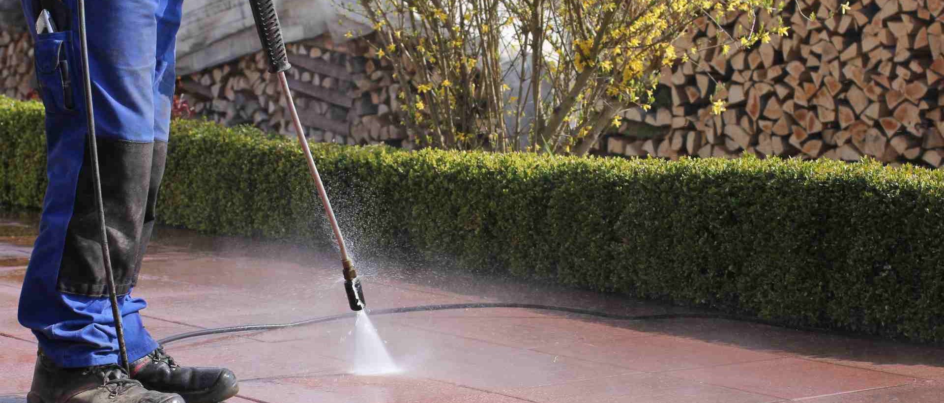 garden maintenance TW9